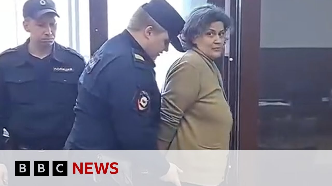 Russian hairdresser jailed over neighbour claim of spreading fake news | BBC News
