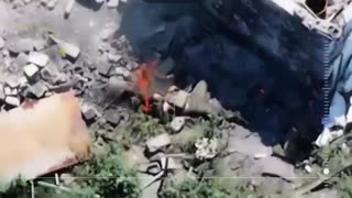 Ukrainian Paratroopers Blowing Away Russian Infantry