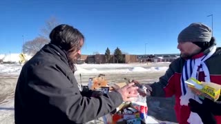 Volunteer in Minnesota provides hot drinks, warm car amid unrest