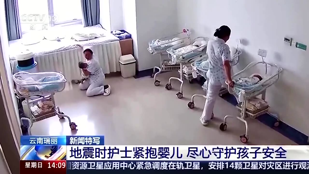 Nurses cling to newborns during earthquake