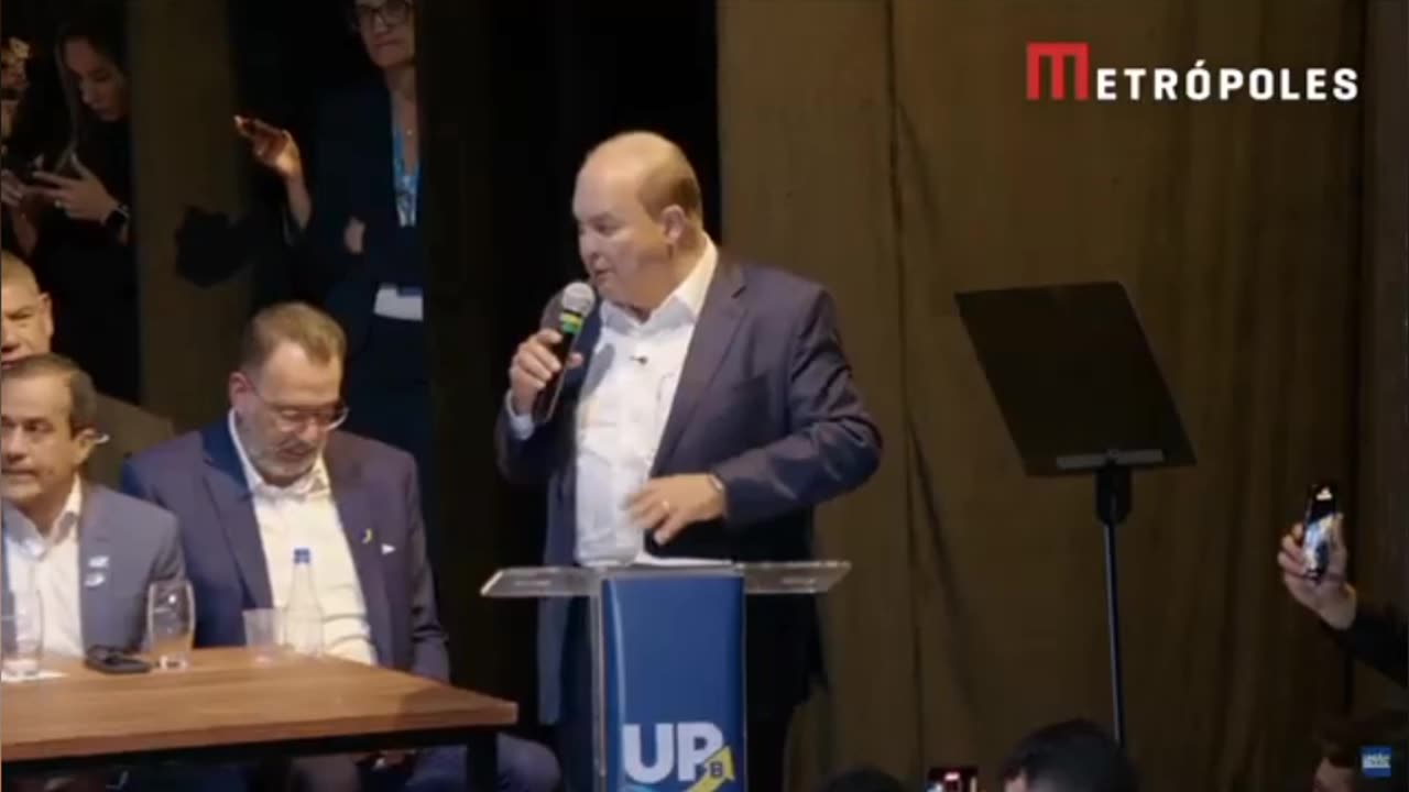 "Vivemos um pouco de ditadura com uma pitada do judiciário", diz Ibaneis Rocha 19/08/2025