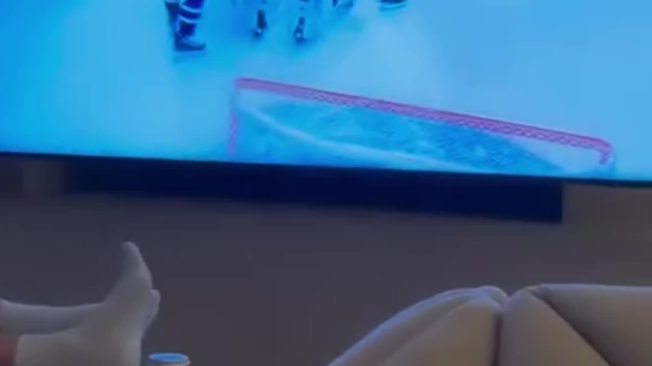 Justin Bieber skips the Met Gala to watch some playoff hockey
