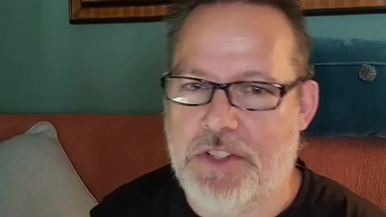 Pigs in the Parlor: Chapter 1b