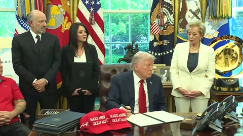 President Trump Signs Executive Orders in the Oval Office, Apr. 23, 2025