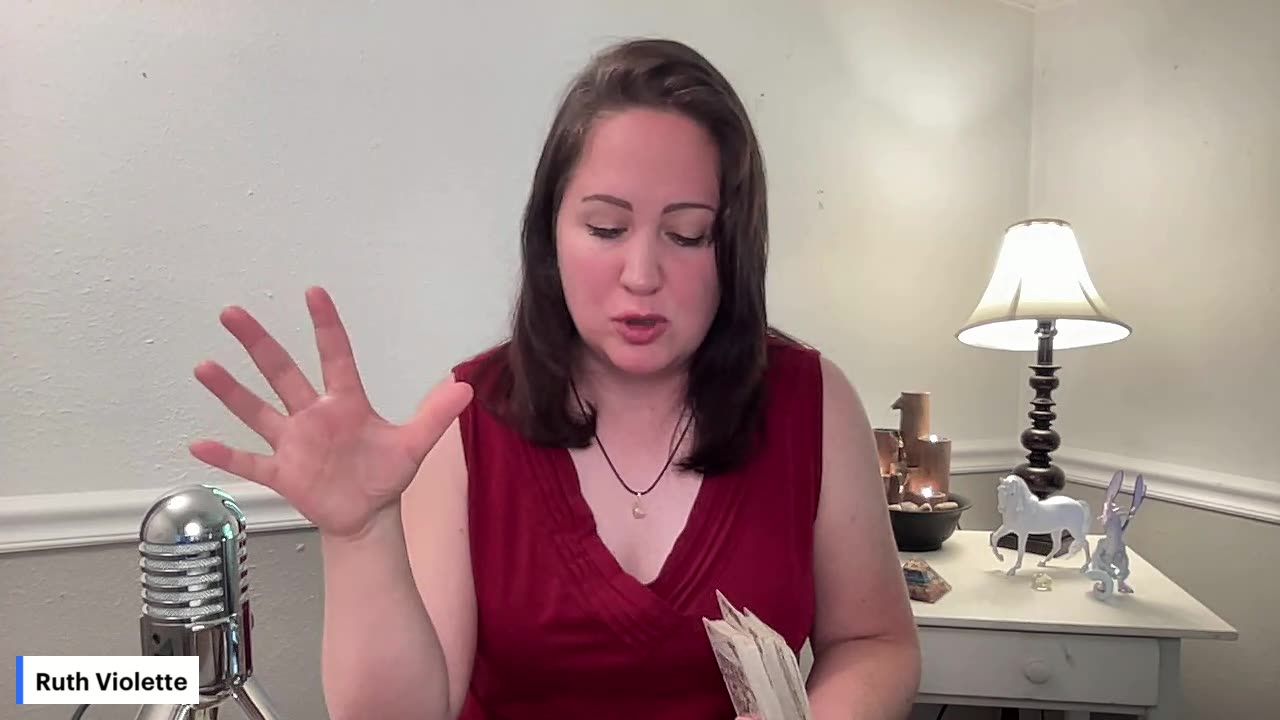 TIMELINES LINES ARE COLLAPSING! A Tarot Reading on Ascension and World Shifts