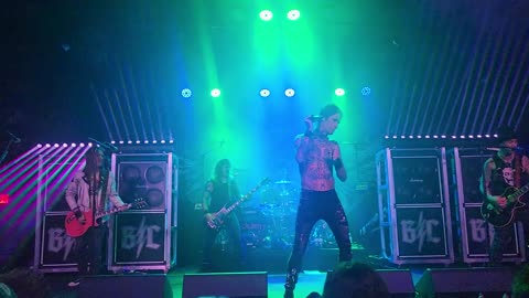 Buckcherry ( live)