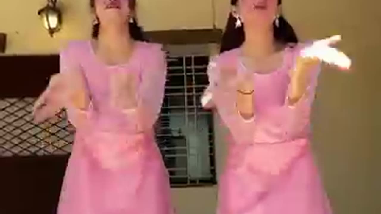 Gulabi sharara