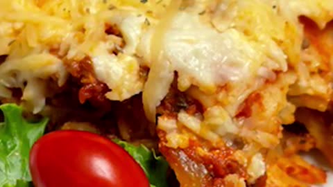 "The Best Classic Lasagna – Layers of Pure Comfort!"