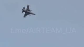 😎🇺🇦✈️ Ukrainian F-16 is heading to repel an enemy air attack!