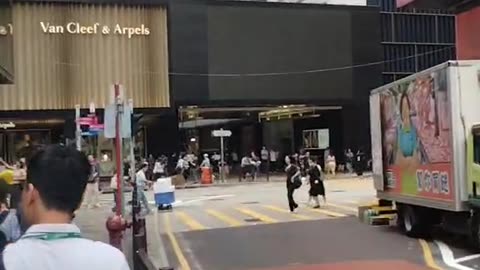 City Lights & Street Bites Hong Kong Walk Vlog