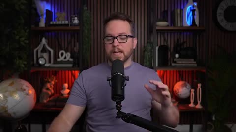 WTF?! Trump SHOCKS EVERYONE in DISTURBING CLIP