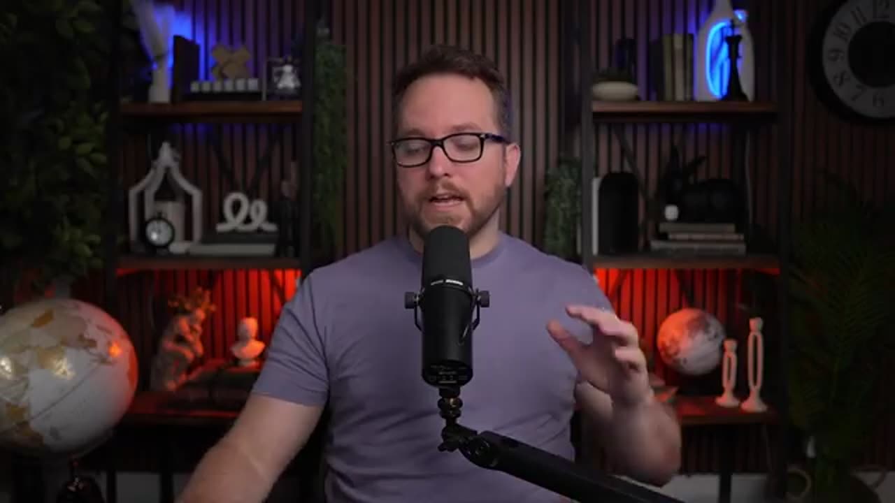 WTF?! Trump SHOCKS EVERYONE in DISTURBING CLIP