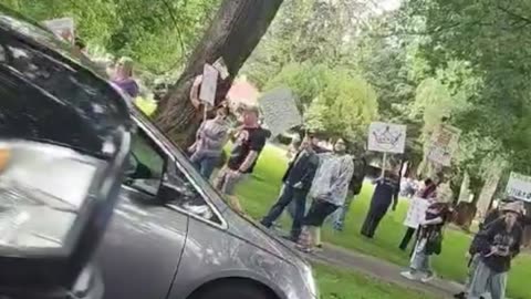 A Hateful Bunch In Longview WA, Methed Out Fent Zombies Take Over the Civic Center