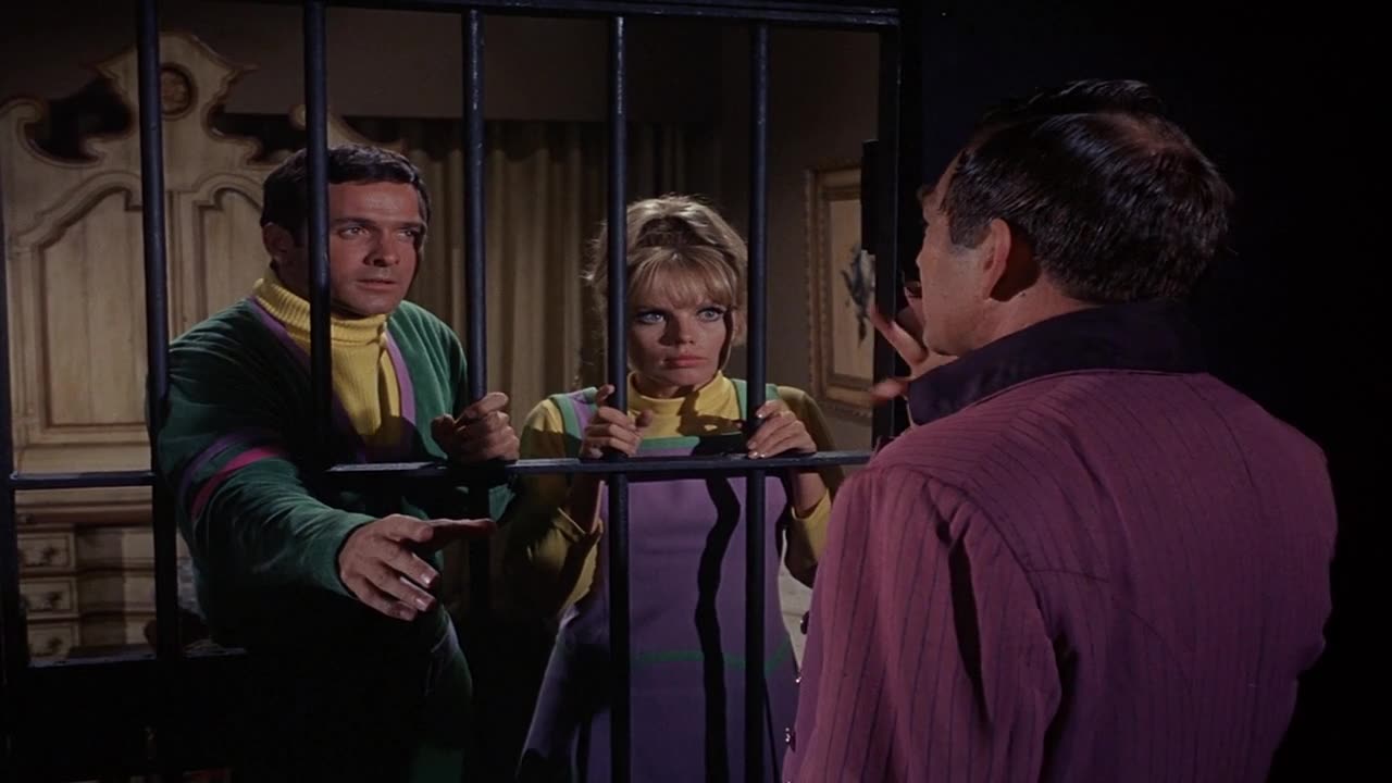 Lost in Space - A day at the zoo