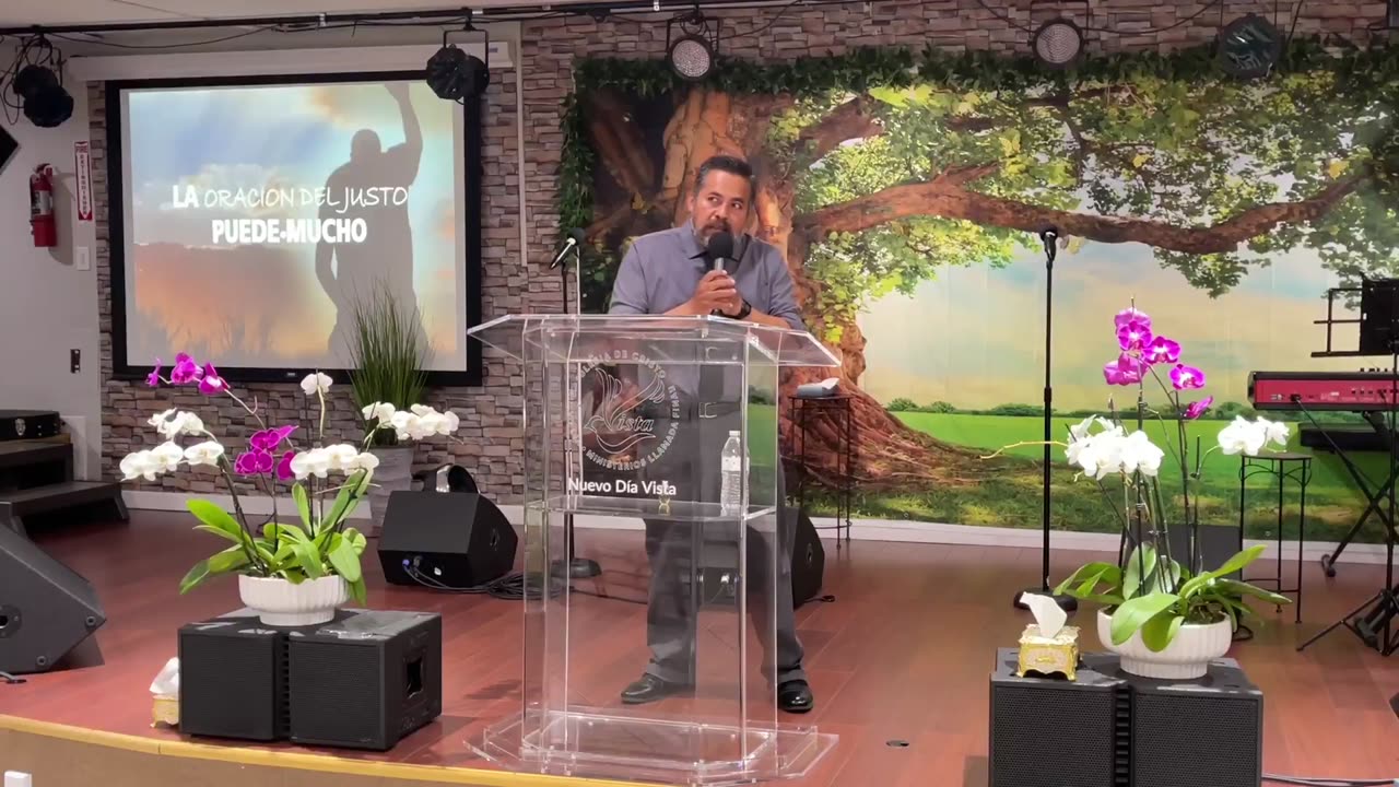 «Martes de Oración» con el Hno. Leonardo Martínez 🙏🔥 |