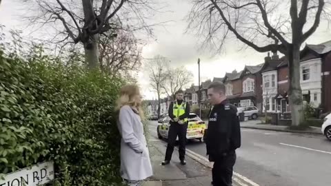 BRITISH GOVT. ARRESTS,AND FINES PEOPLE UPTO £8000/$10600 FOR PRAYING NEAR ABORTION CLINICS