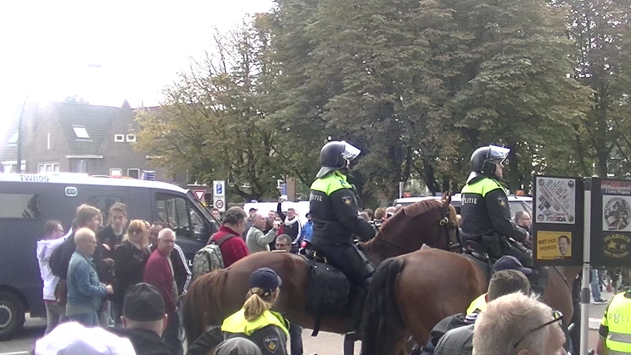 Pegida Enschede 2017 15/17