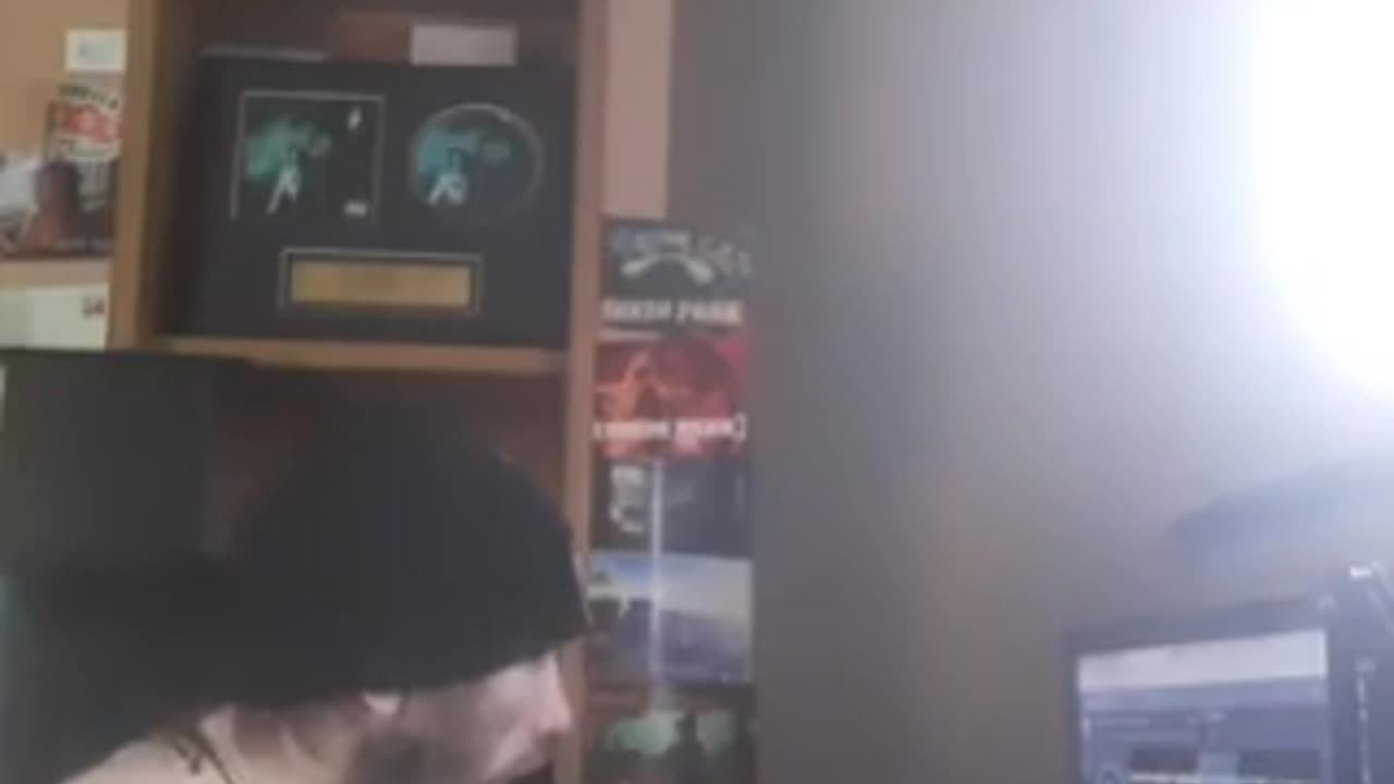 Cyraxx live on YT. "DJ PDFile". 5/2/2025. Trash, litteral trash.