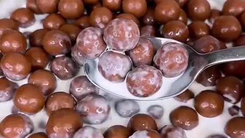 How to make the BEST CHOCOLATE CEREAL_😎❤️🍨_ CHEFKOUDY