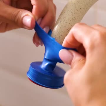 This balloon faucet hack is unreasonably satisfying 🎈💧