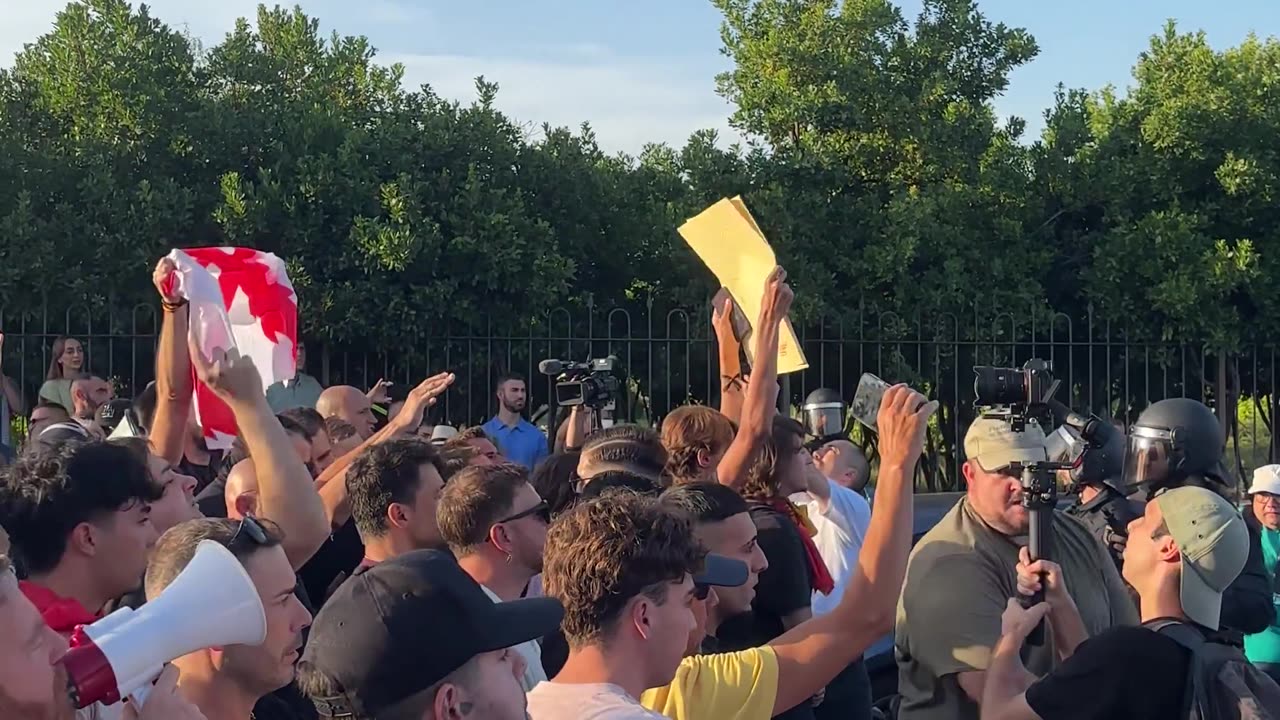🚨BREAKING: Thousands of anti-migration protesters flood Madrid after a migrant..