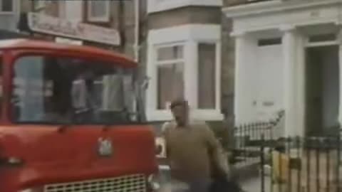 Leonard Rossiter - Pygmalion Smith (1974)