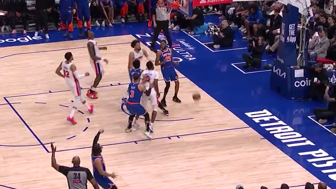 NBA - It's raining triples in Detroit! NYK seeking a 3-1 lead today