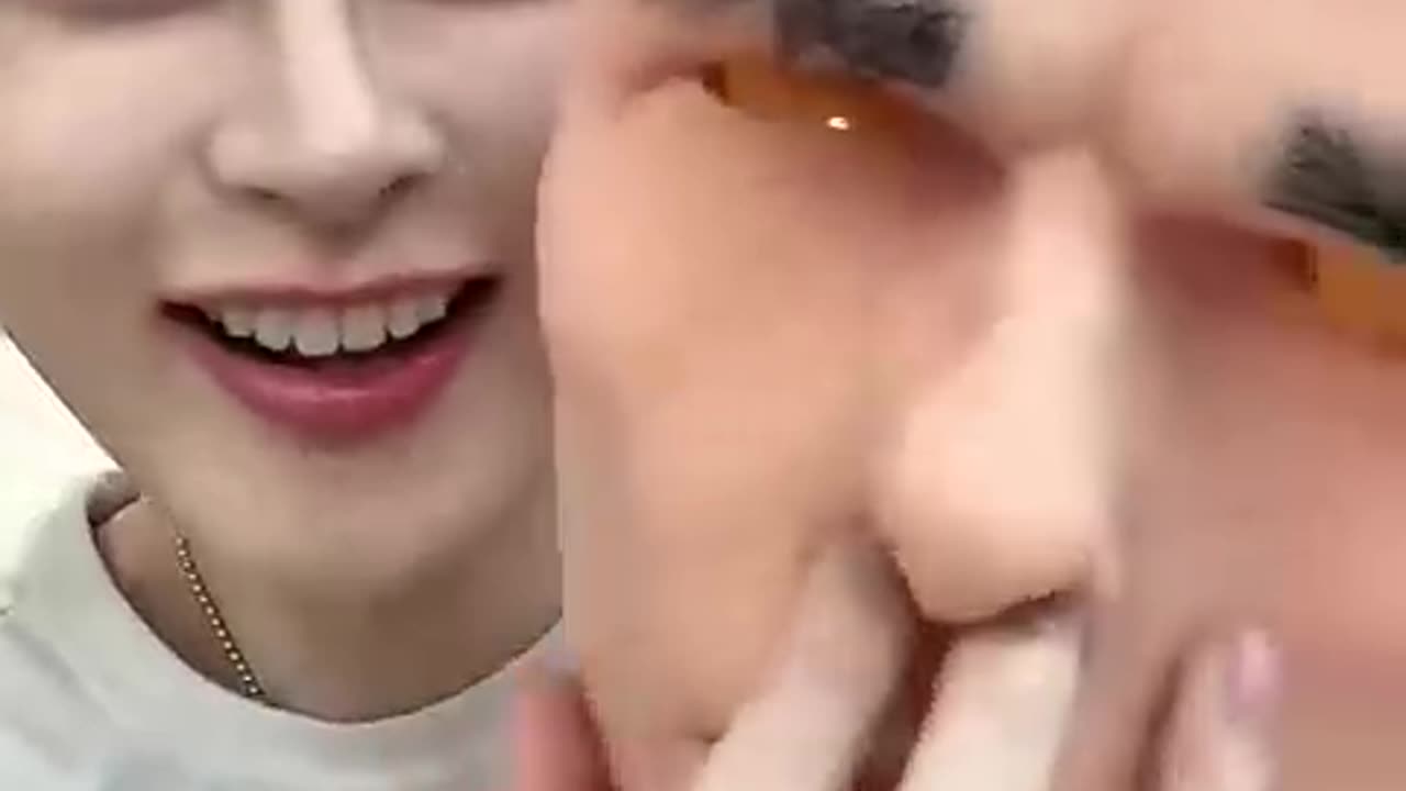 Realistic face mask đ©âđŠČđ€·ââïž