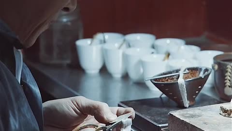 Breathing New Life into a Broken Teacup – The Art of Ancient Restoration