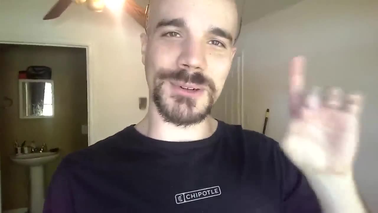 The Minimalism Meme Goes Too Far! (Moving Into Wild)