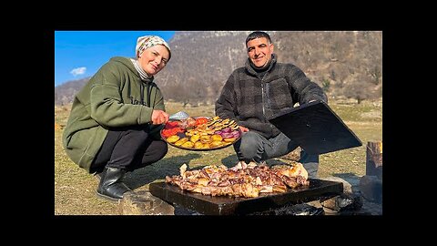 This is a dish For which you will need 2 Stones! Meat Fried between stones