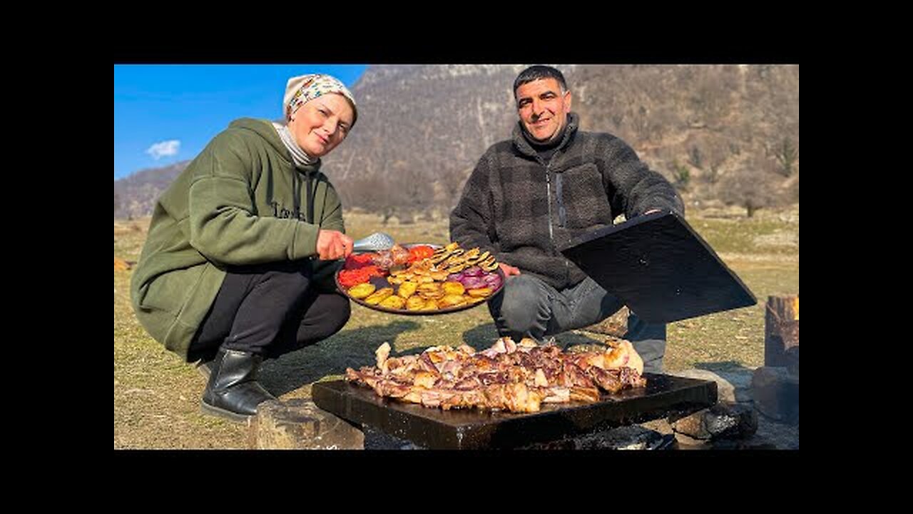 This is a dish For which you will need 2 Stones! Meat Fried between stones