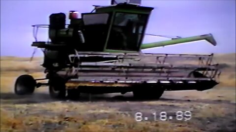 Vintage Combine 1959 John Deere 95 Harvesting Oates