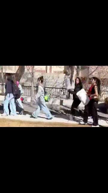 High Schoolers Troll Anti ICE Protesting Students with Vanilla ICE