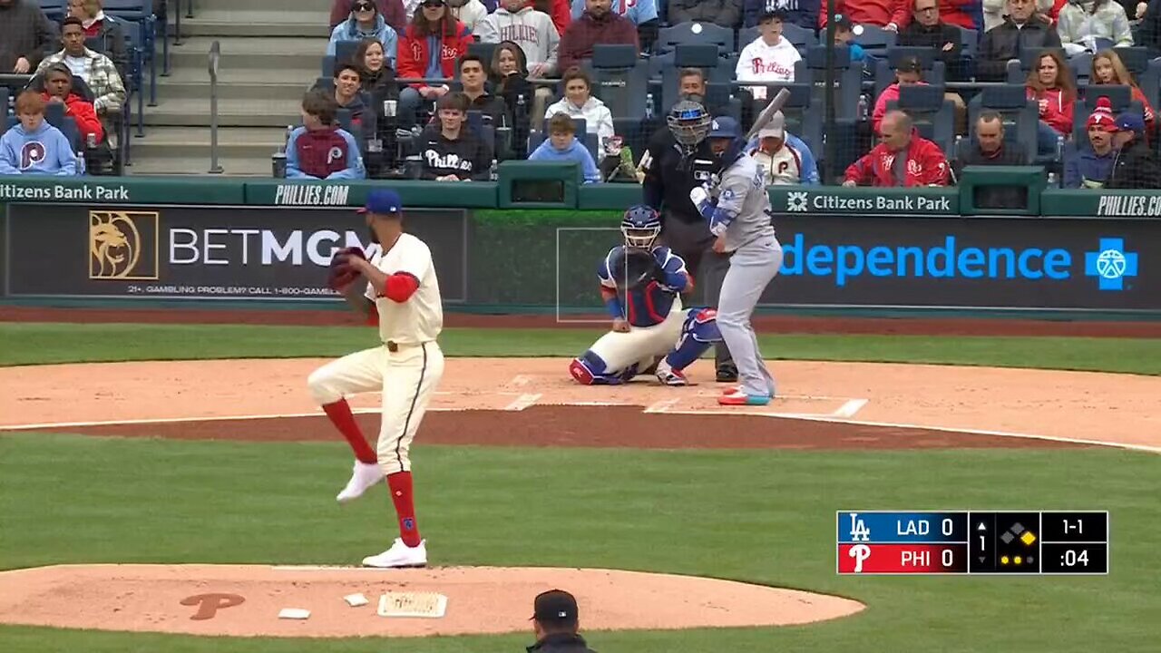 MLB - A quick two-run lead courtesy of Teoscar Hernández.