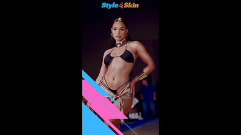 👙 Stunning Bikini Ramp Walk You Can’t Miss