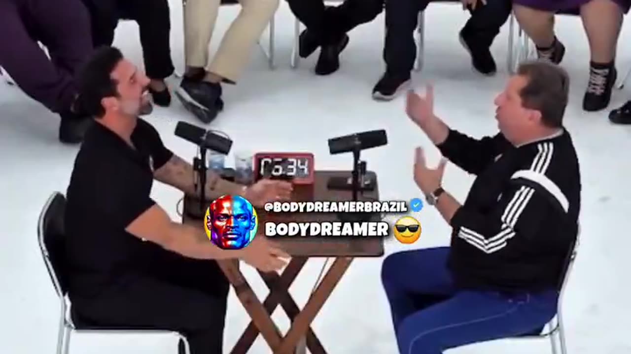Até que enfim surgiu algo interessante na comédia do Brasil.