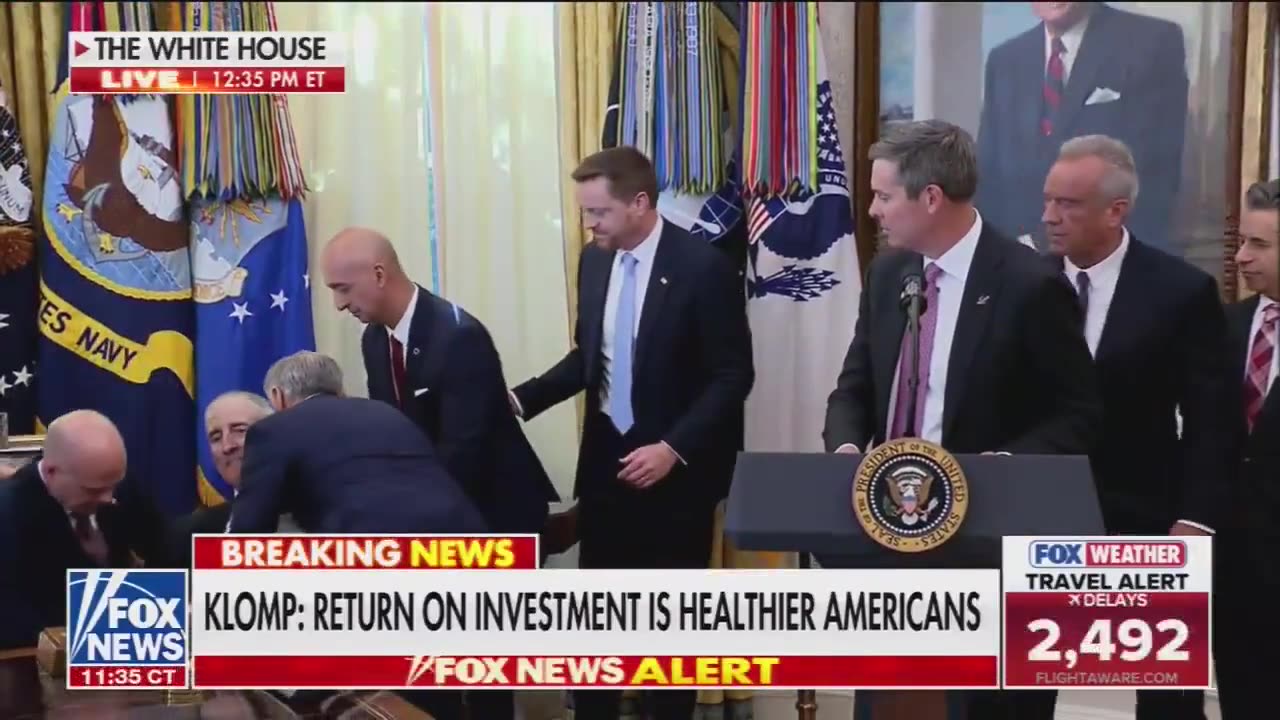 Pharma Exec Passes Out In Oval Office As Dr. Oz Rushes To His Aid