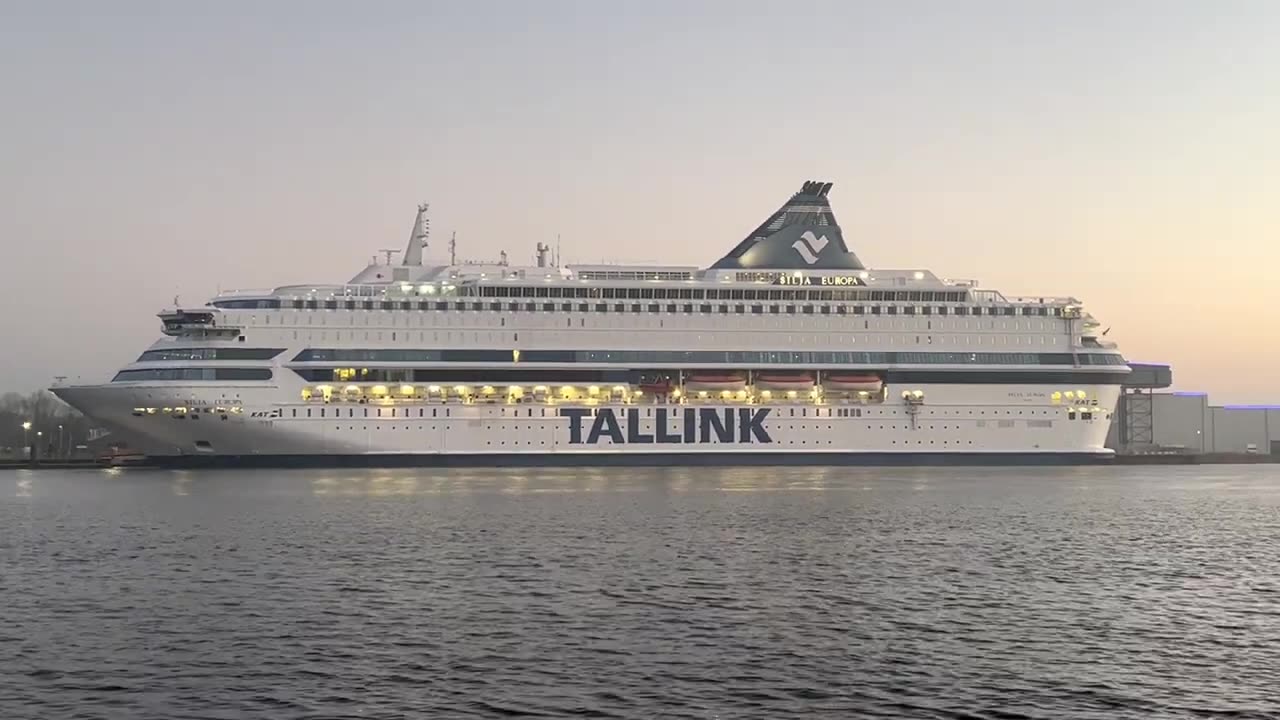 Asielboot in Velsen maandagochtend 14 november 2022