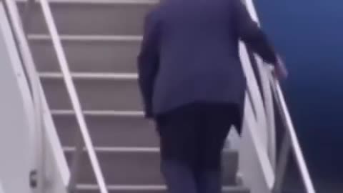 😂💡 To Prove Nobody's Better at Stairs Than Me! | FunFM