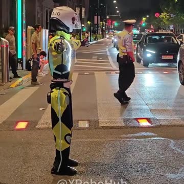 🔹 Real-Life ‘RoboCop’ Debuts in Shanghai, Directs Traffic with Precision BY NU NEWS DAILY