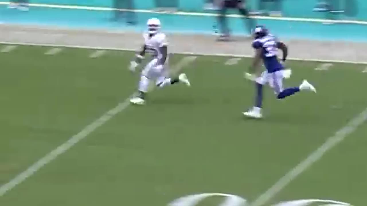 Tyreek Hill with a Nice 69-Yard Touchdown