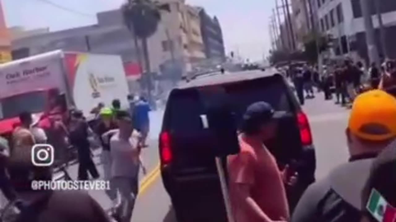 FBI AGENTS NOW HAVE TO PROTECT ICE WHILE THEY ARE DOING THERE JOB