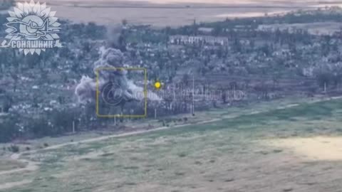 🇺🇦✈️💣 Ukrainian Su-27 used GBU-62 bombs to destroy the enemy drone base and headquarters