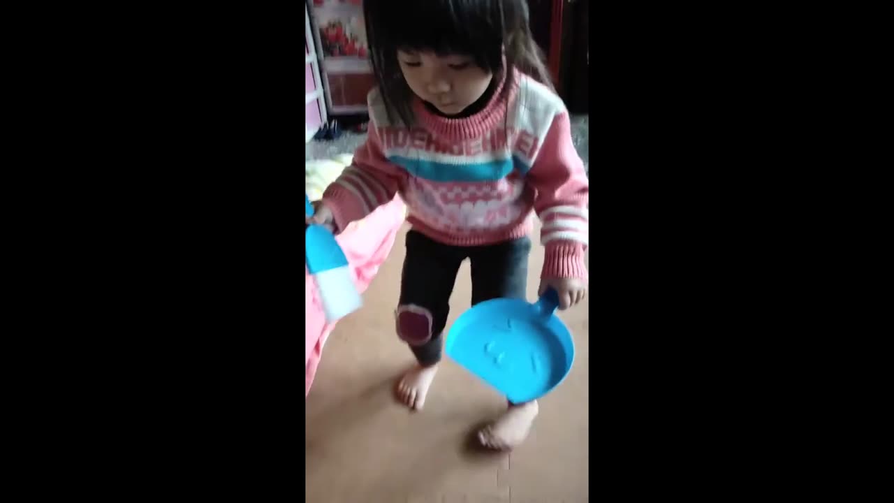 My little helper 佯装打扫 3-21-25