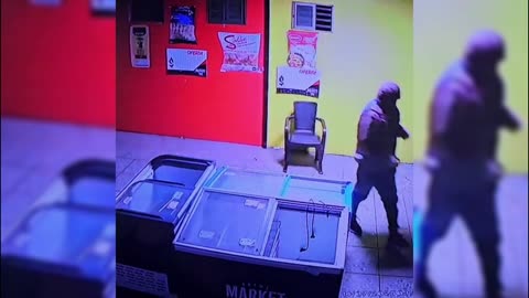 Sujeto roba local en Las Compañías