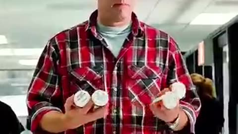 This man has lived in an airport miracle for 13 years！ #movie #funny