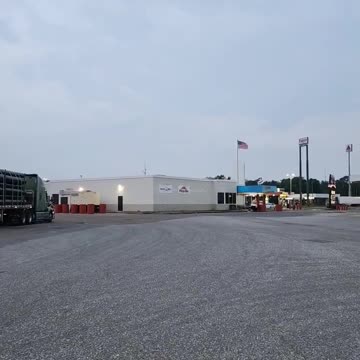 What a sh1t hole #ourtruckinglife #trucking #reallifetruckers #truckdriver #atruckerslife