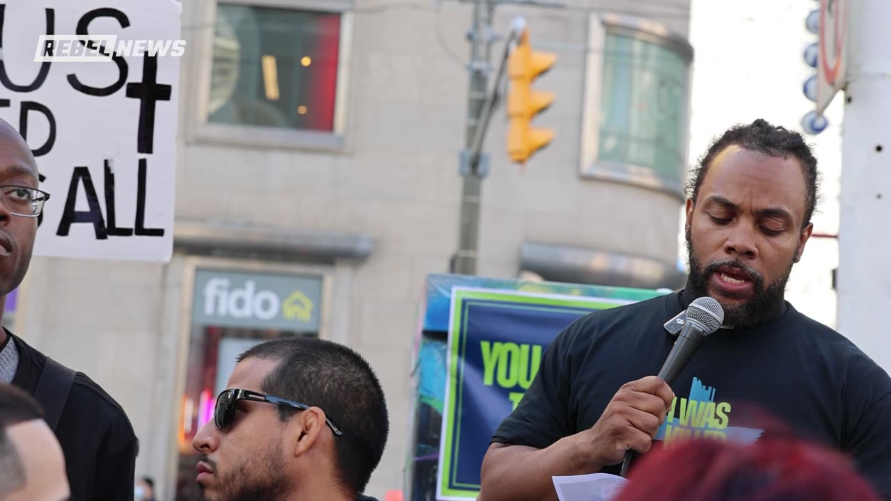 RAW: Christians rally for Charlie Kirk vigil, service in Toronto