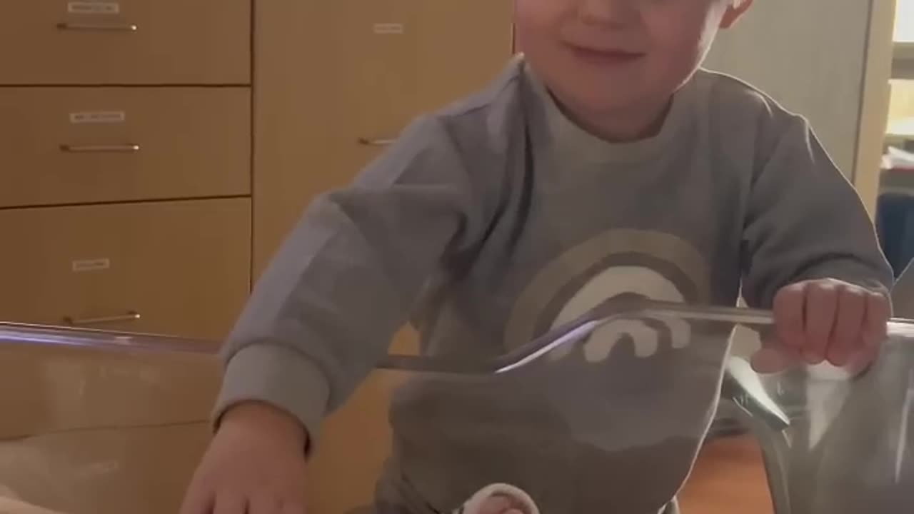 When your toddler meets his baby sister for the first time and it feels more like a reunion 🥹